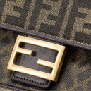 Сумка Baguette Chain Midi 8BR793AKBZF1EM3