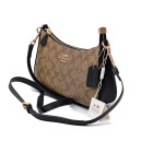 Сумка Teri Shoulder Bag In Signature Canvas CP780