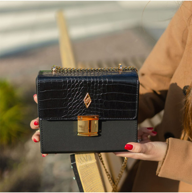 Aron Noble Black Bag