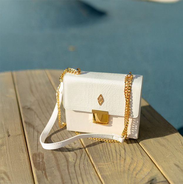 Aron Noble White Bag